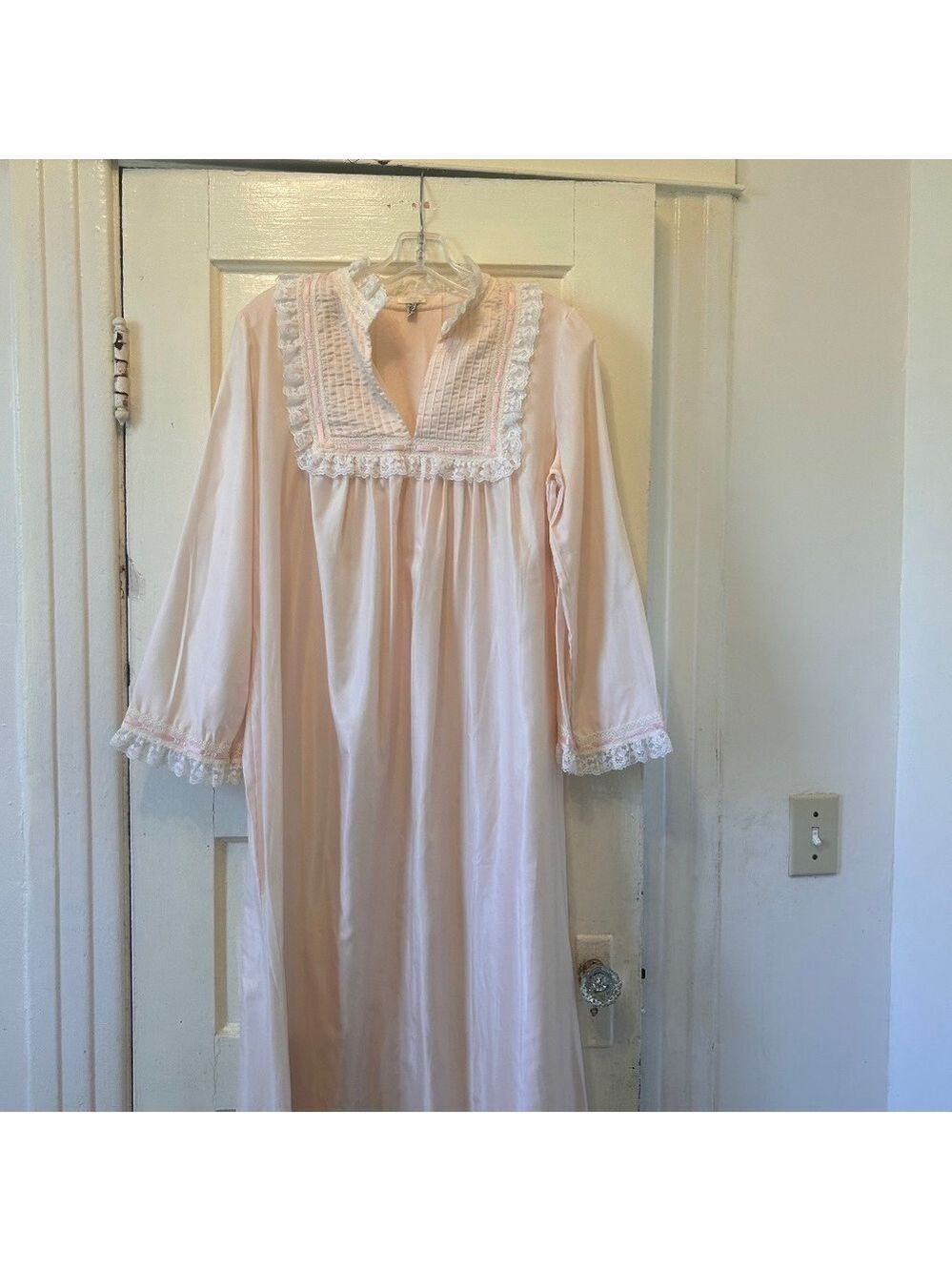 Vintage Iris Lingere Yelin Pink Nightgown Satin and Lace Edging Sz 14 Sml Flaw